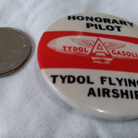 Tydol Flying "A" Airship ("Honorary Pilot Pin") Gasoline Petrol Collectable - Picture 2 of 4